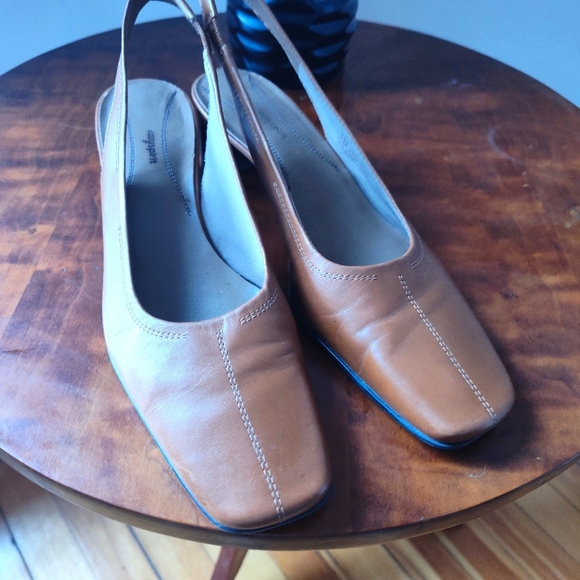 Easy Spirit mocha slingback pump - Picture 2 of 6